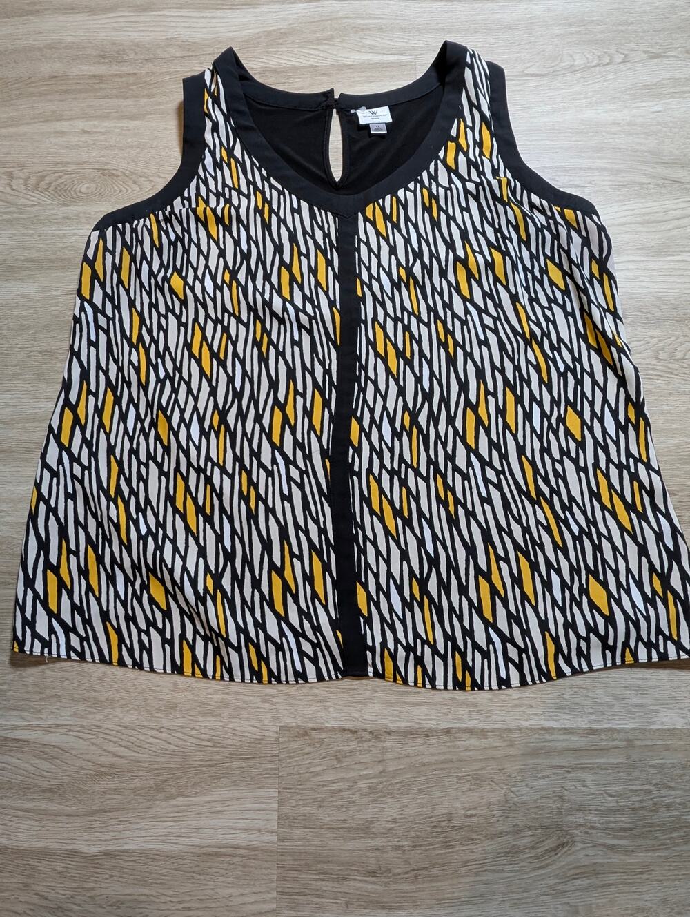 Worthington Woman Blouse 1X Plus Size Tank Top Geometric Yellow Black Sleeveless